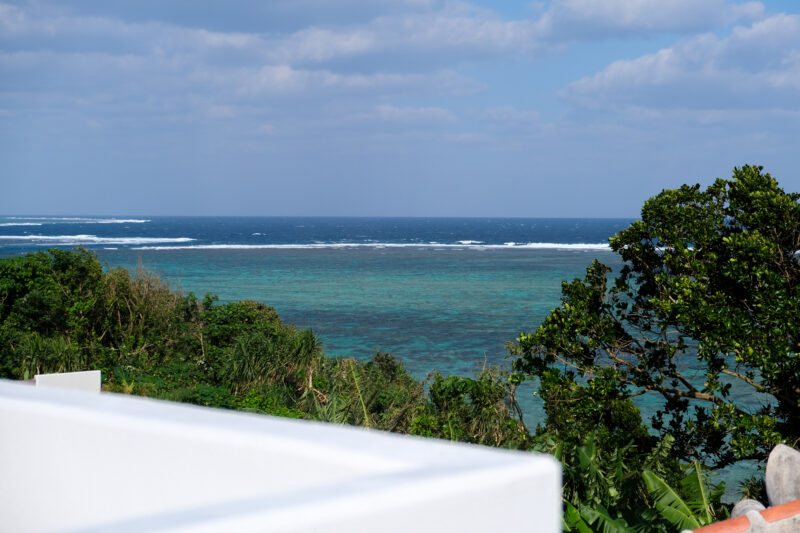 12月の晴れた石垣島の海