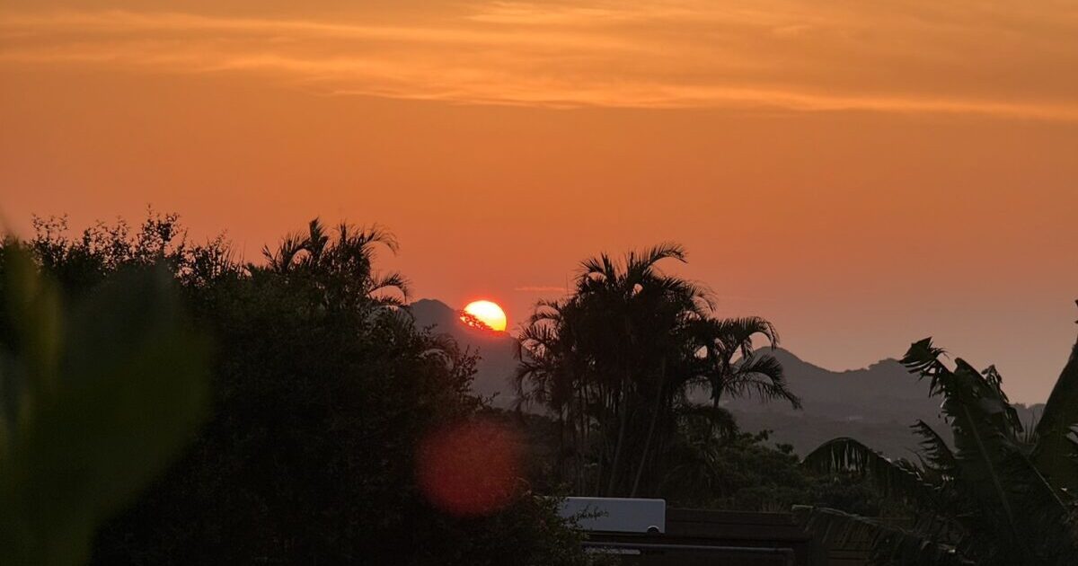 石垣島北部で見る夕日
